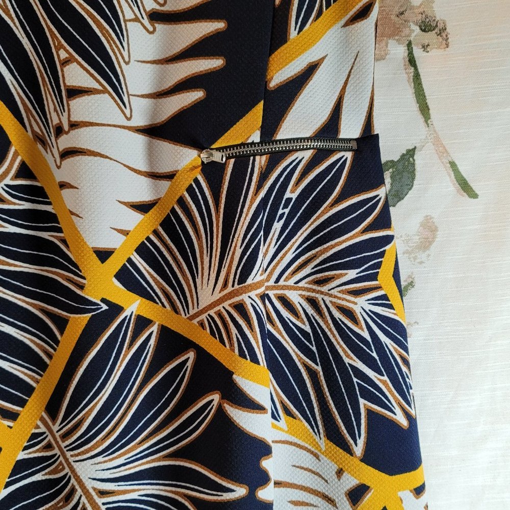 EnFocus Studio Navy/ Tan/ Golden Yellow Tropical Floral A-Line Midi Dress - Picture 3 of 7